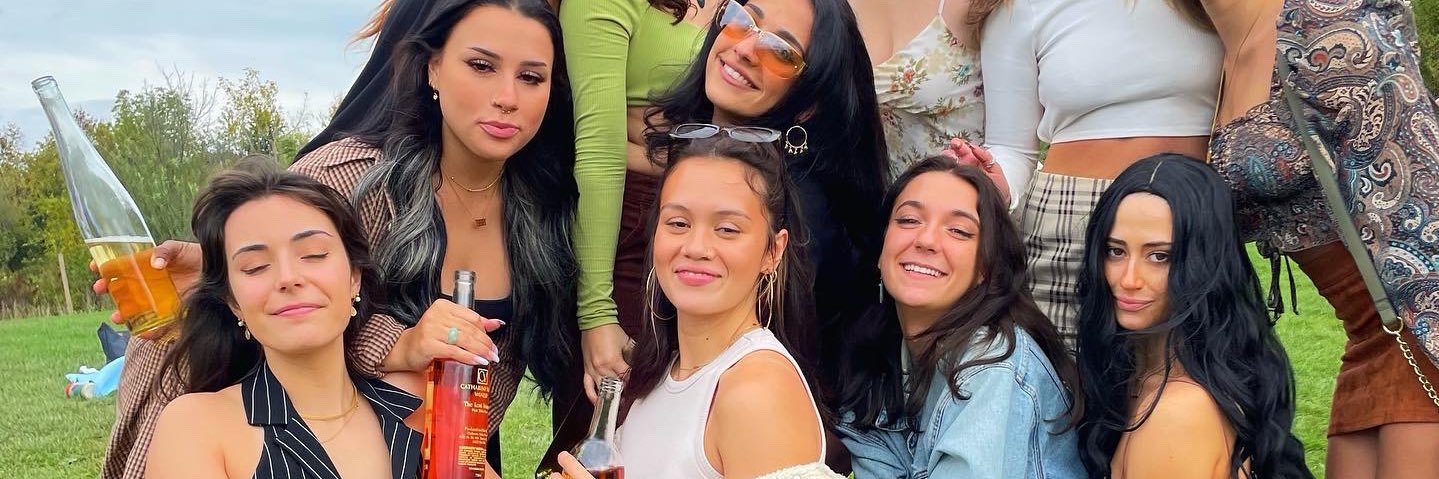 kelli_russo's profile banner image