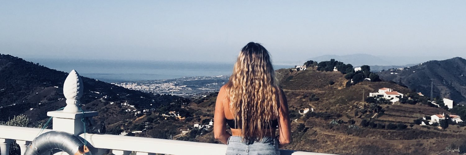 Sarah Avraamides banner