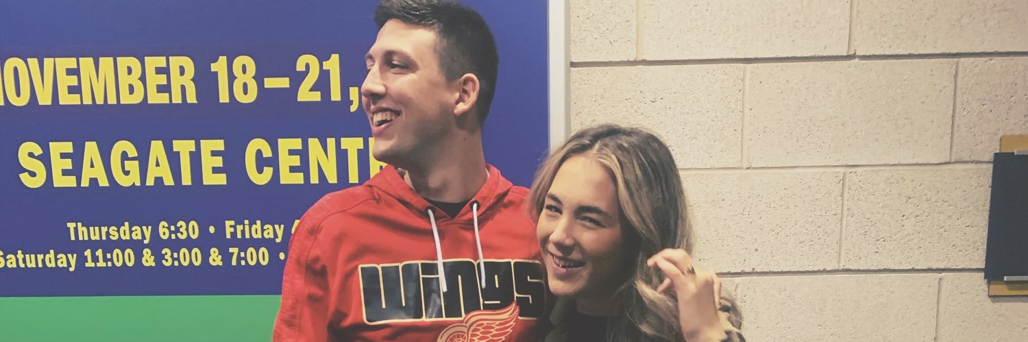 LindseyScha4's profile banner image