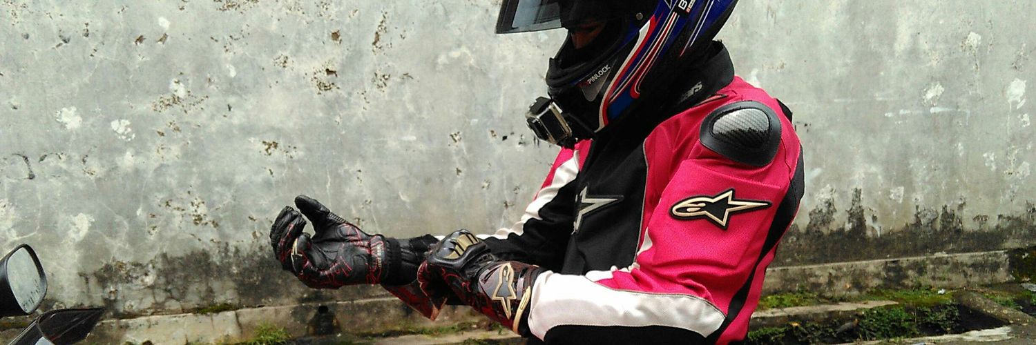 ⒷⓊⓇⒶⓏⓏ banner