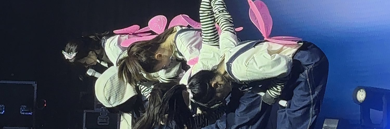 ari-yan | apink in mnl 💗 banner