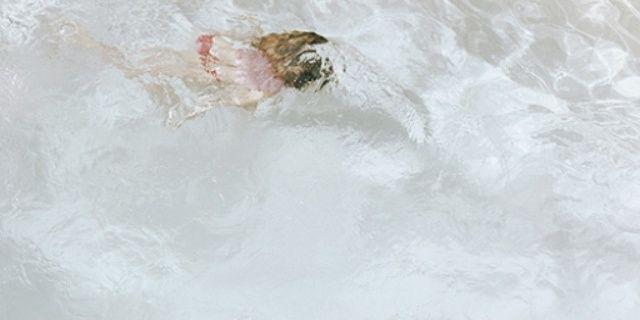 hide banner