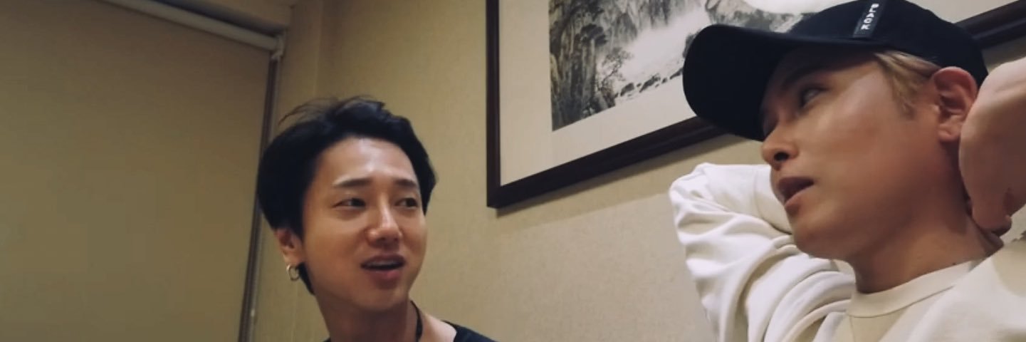 waryeo's profile banner image