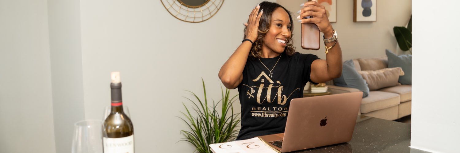 TiffyMichy's profile banner image