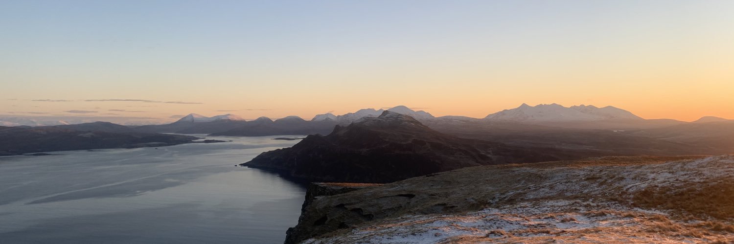 Isla Macleod banner