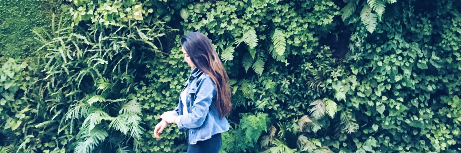 AlexaBranzuela's profile banner image