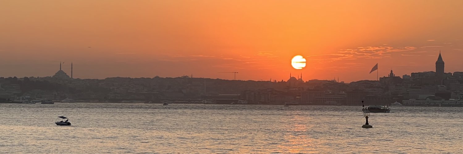 busranuz's profile banner image