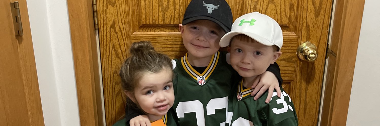 MacyFinnegan's profile banner image