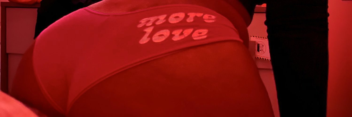 T r o y s h a w n 🕷️ banner