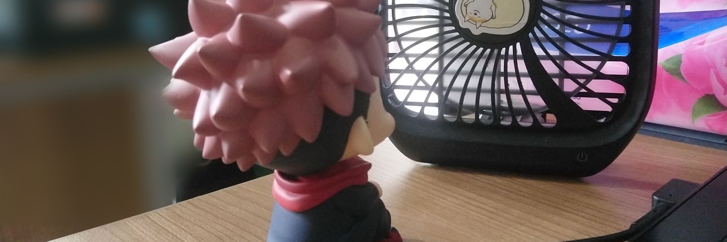 zee___233's profile banner image