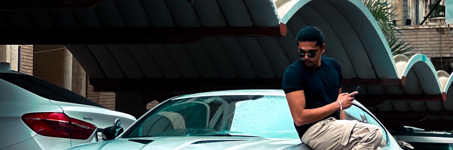 e_3essa's profile banner image