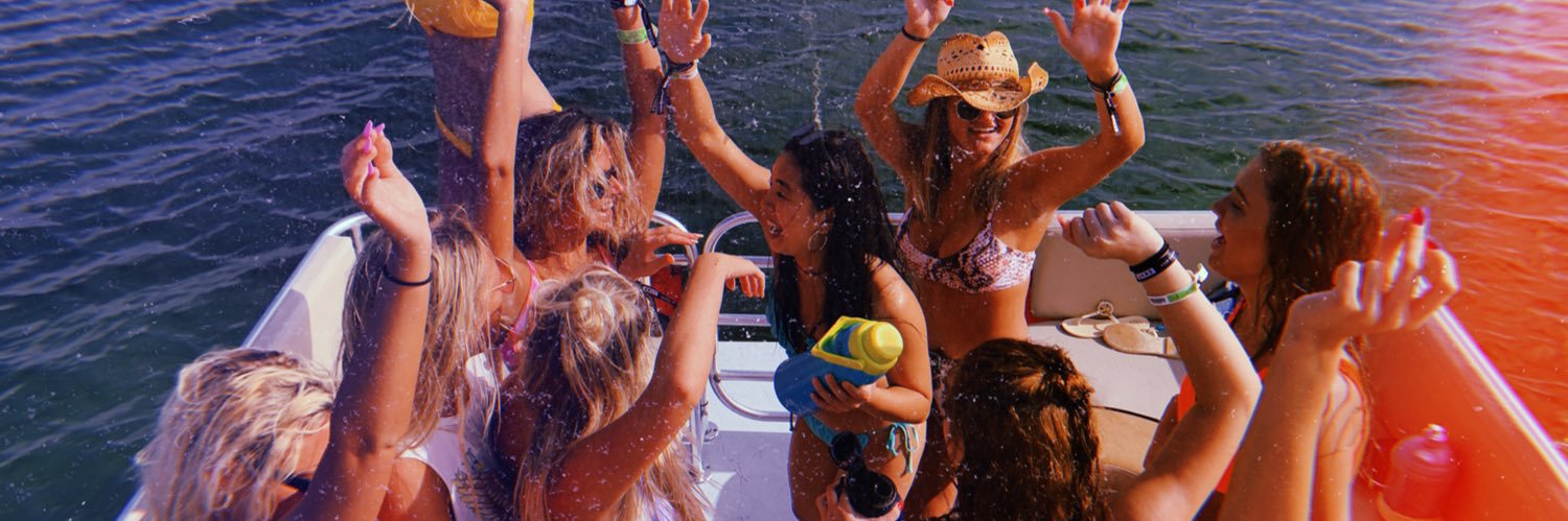 ooolaylay's profile banner image