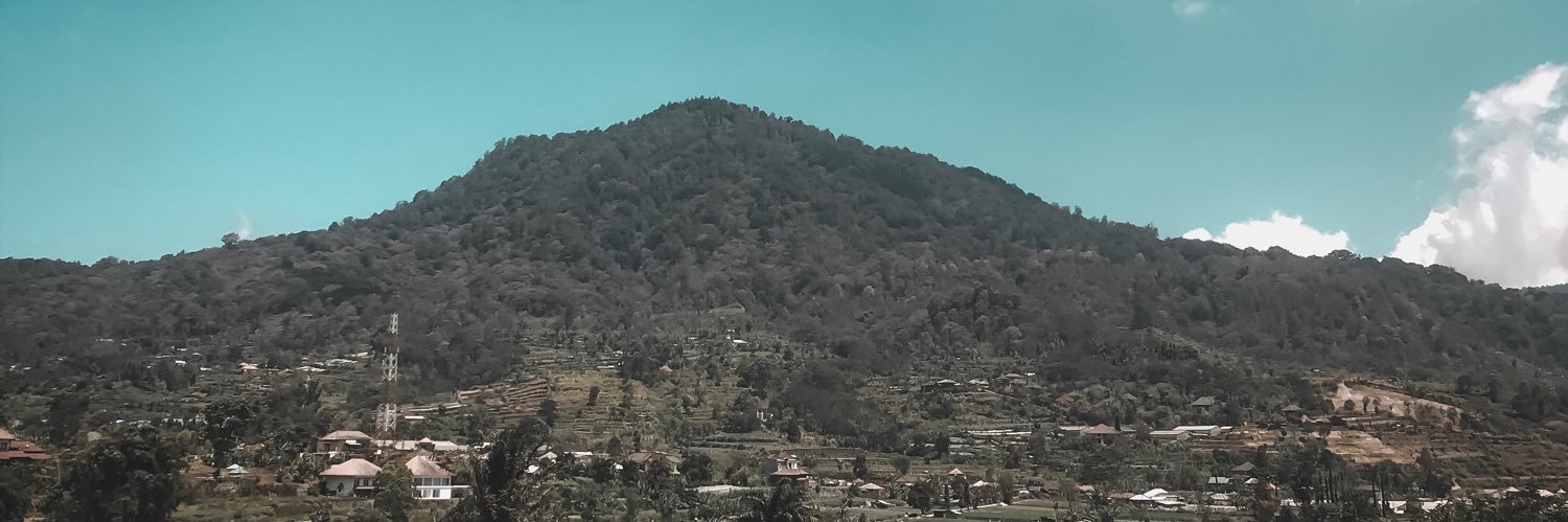 suaraputu's profile banner image