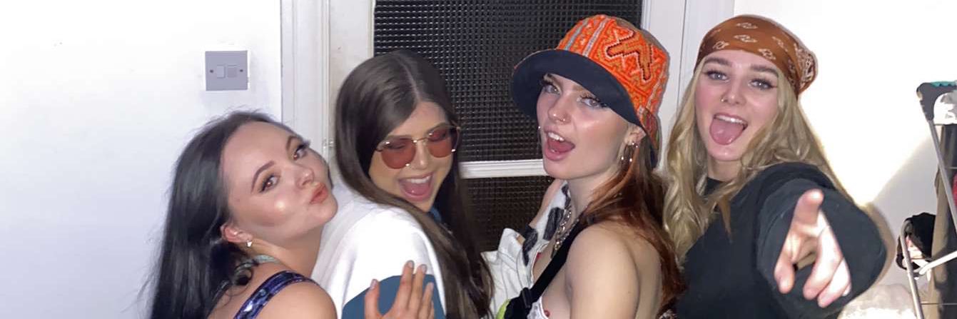 millie_burts's profile banner image