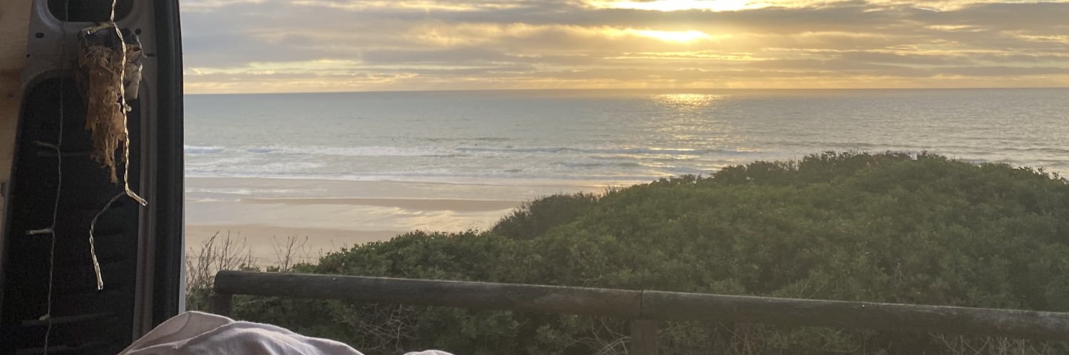uxiaqs_4's profile banner image