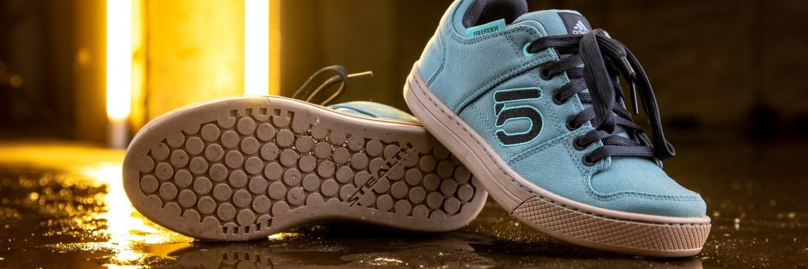 Live to Play Sports banner