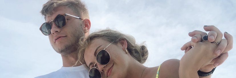 dianebond_'s profile banner image