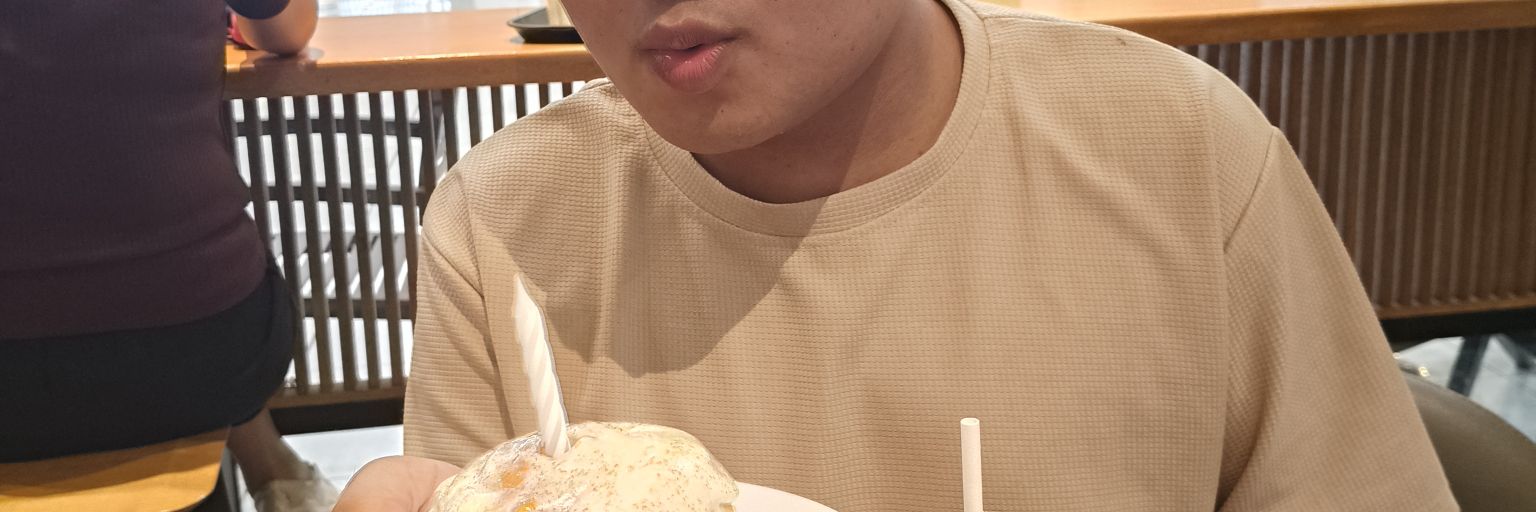 denvour_'s profile banner image