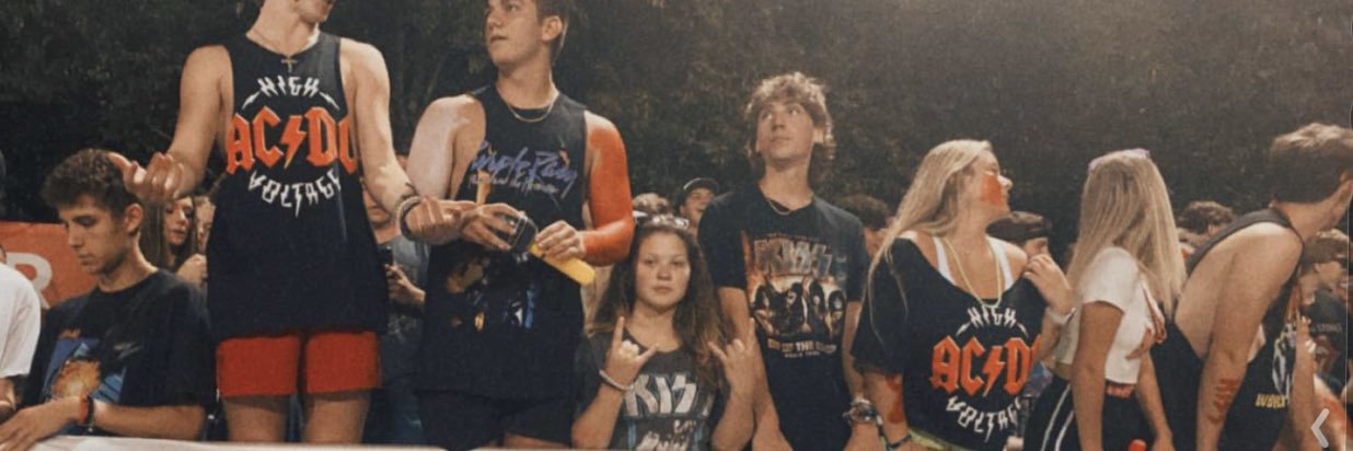 lmanns16's profile banner image