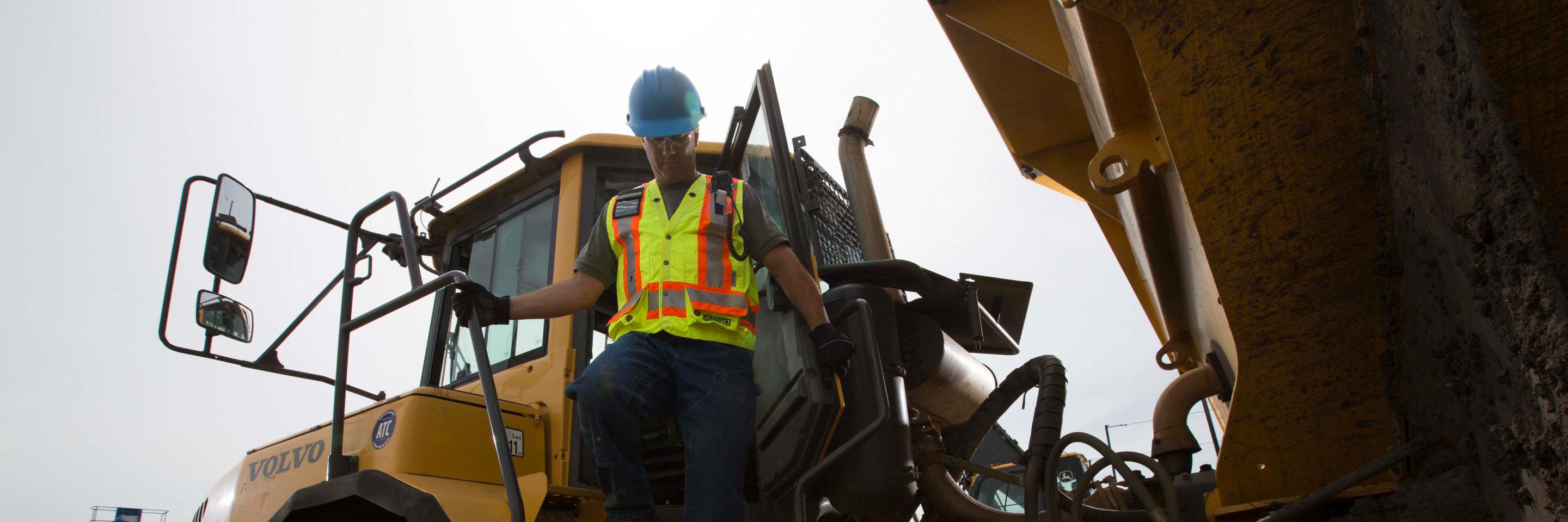 Mark's Commercial / L'Equipeur Commercial banner