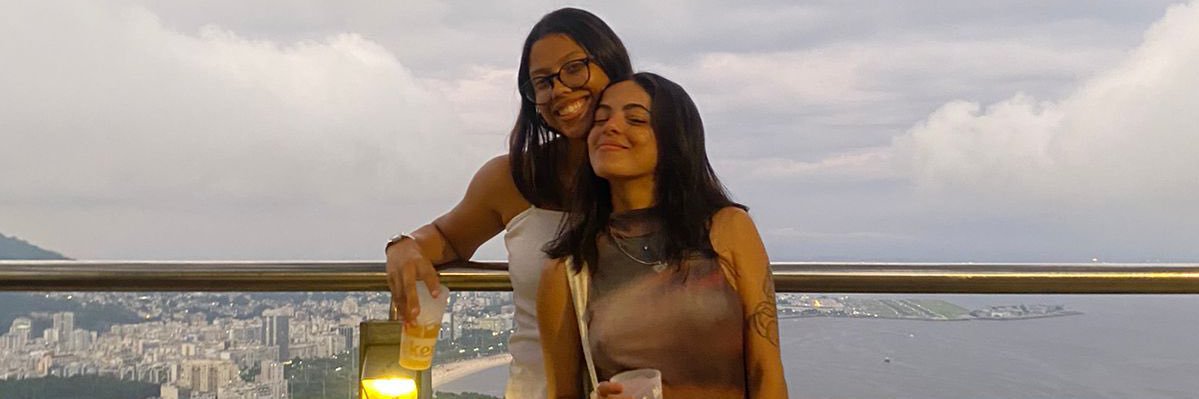 carolineearj's profile banner image