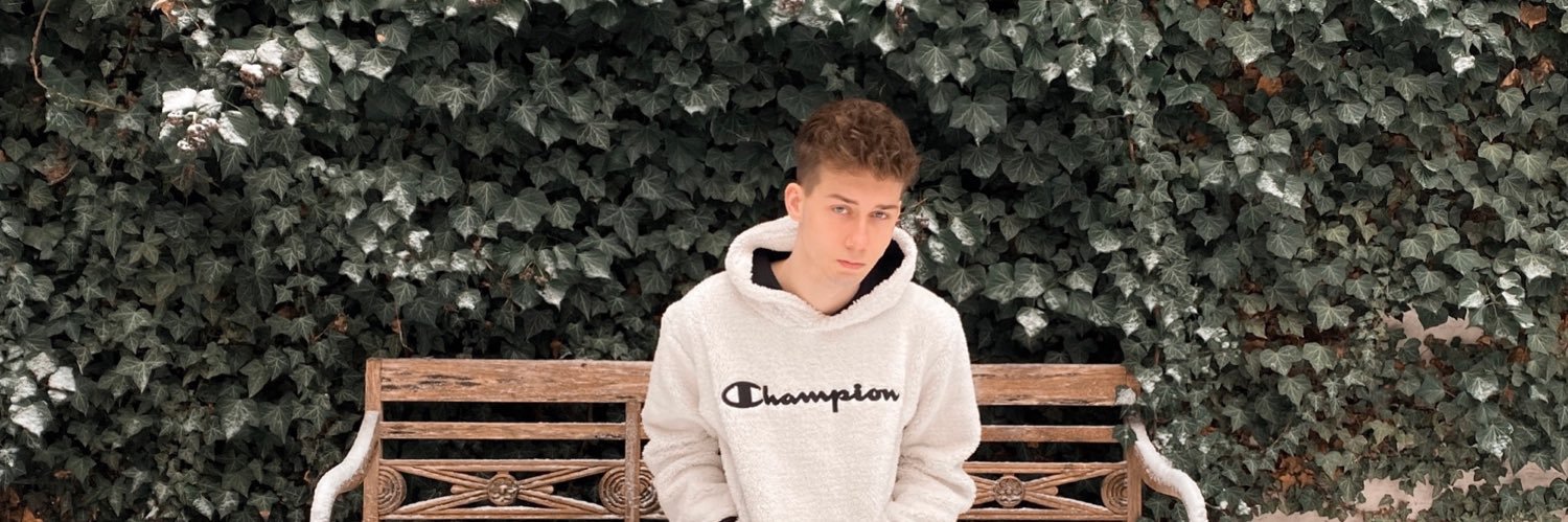 zackowsky's profile banner image