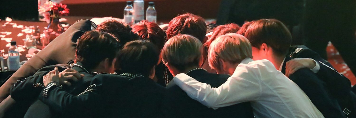 leavebird02's profile banner image