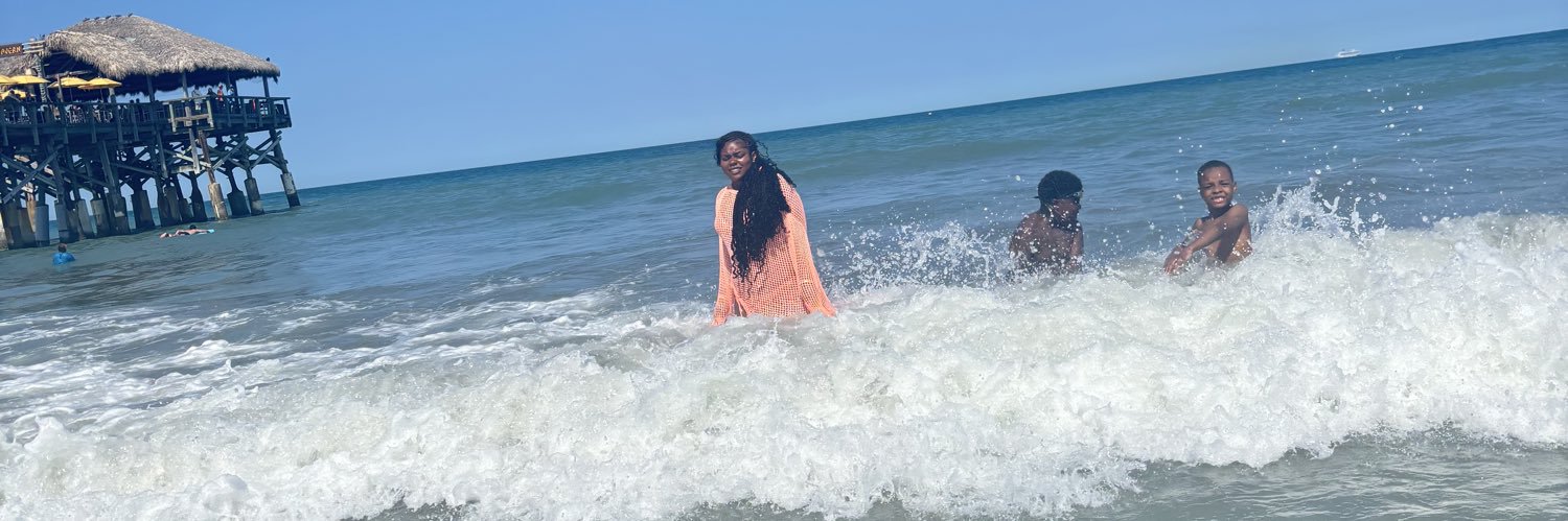 Dreyoncé banner