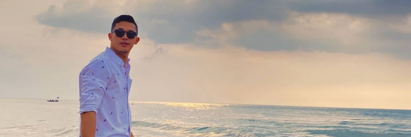 nadhes's profile banner image