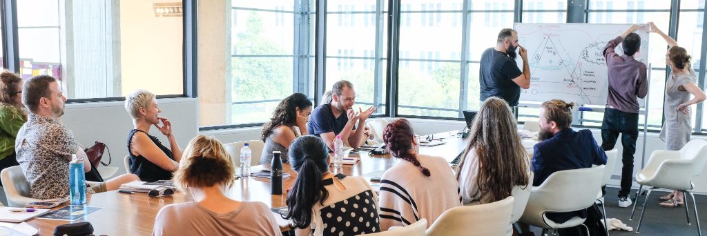 Visual Politics UQ banner