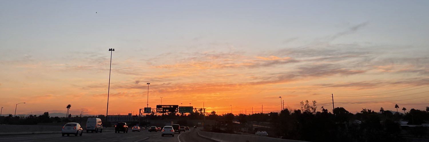 kmlavee's profile banner image