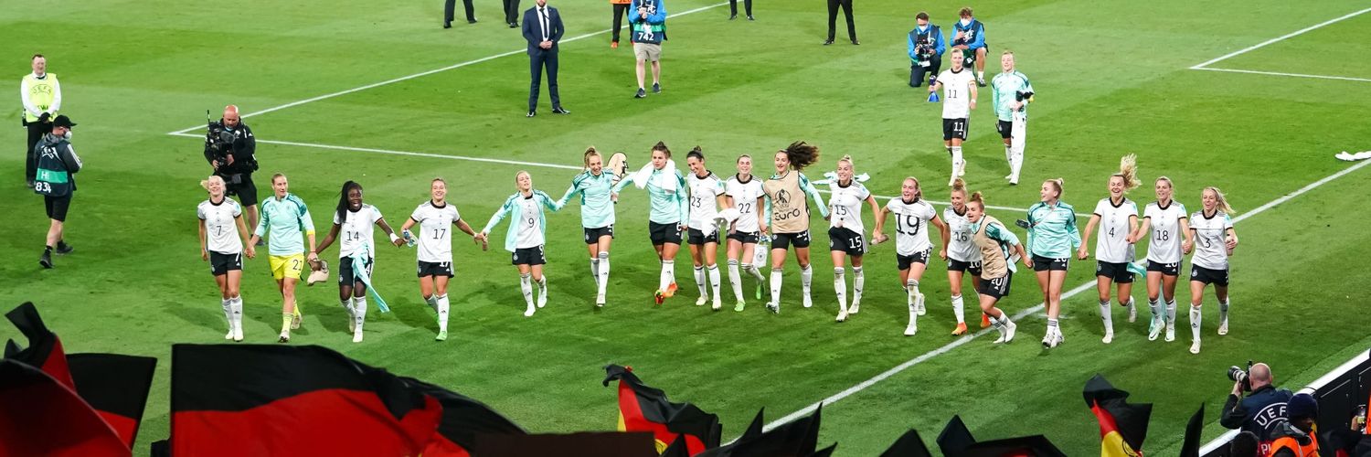 DFB Frauen's banner