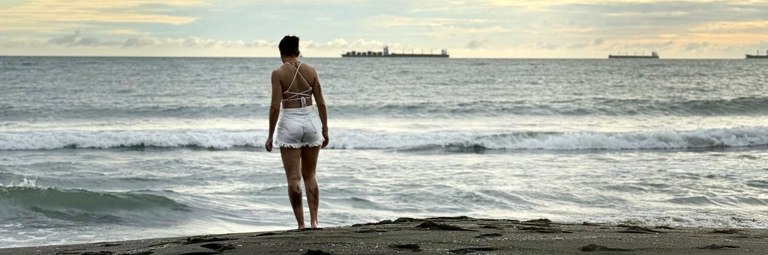 MaivePerez's profile banner image