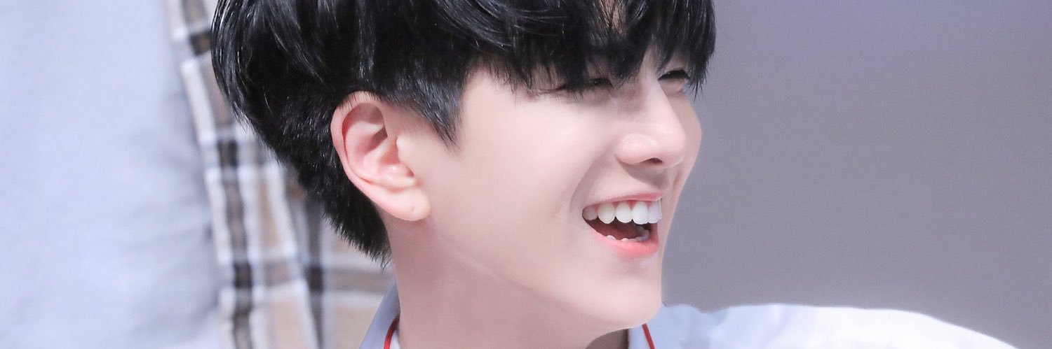 pameapy's profile banner image