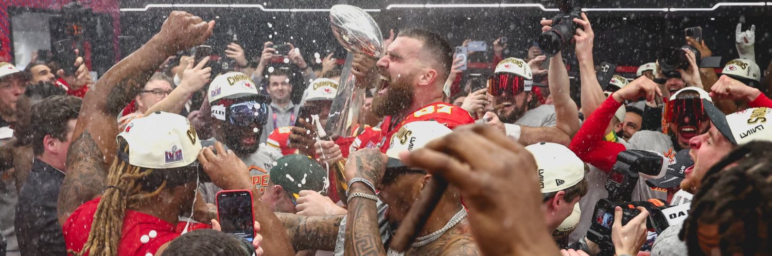 Yexy🌎☄️💕® banner