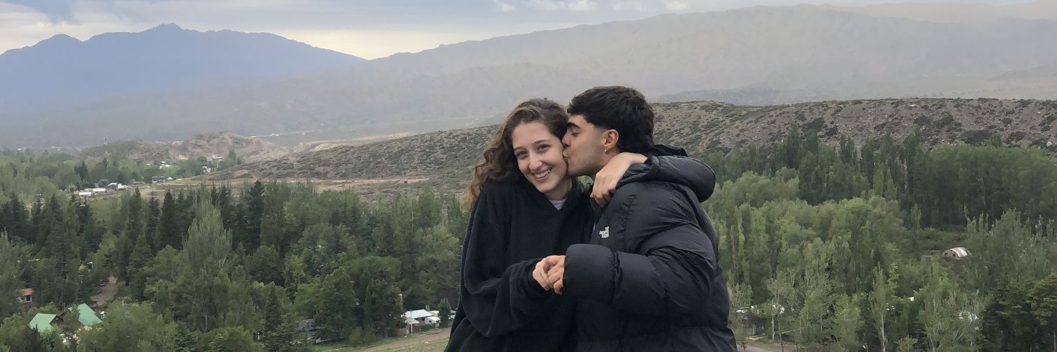 arielav_'s profile banner image