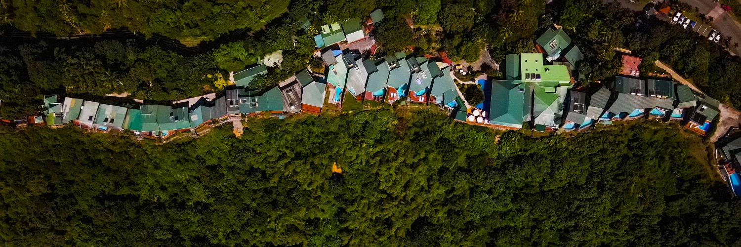 LADERA RESORT banner