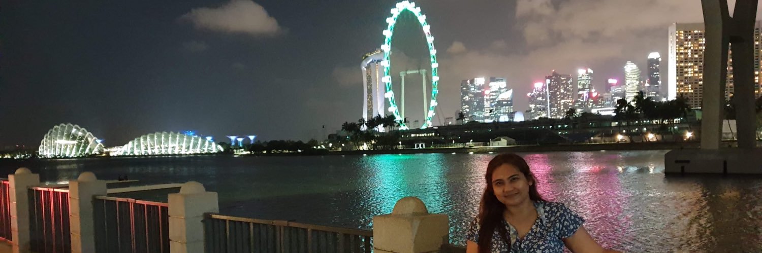 charming_loise's profile banner image