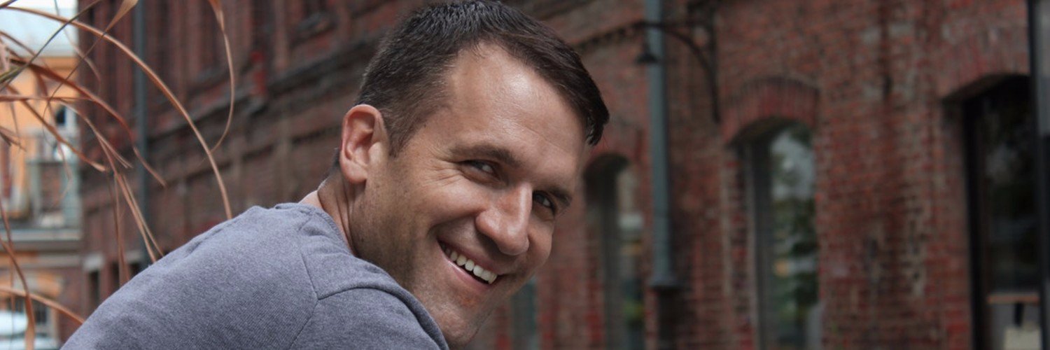 Thomas Mangold banner