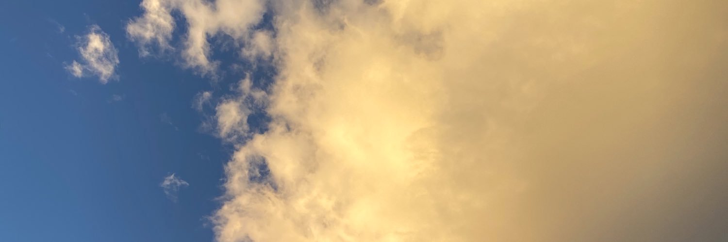 hola_que_mas's profile banner image