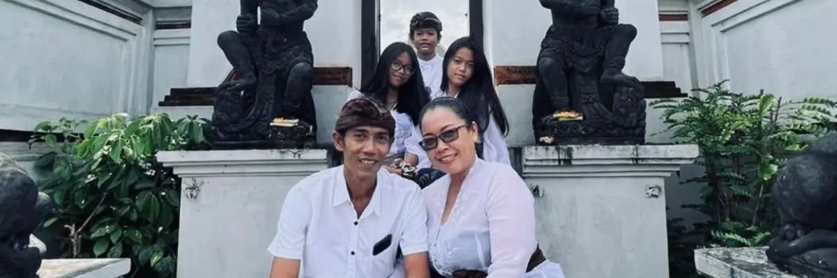 mamanimom's profile banner image