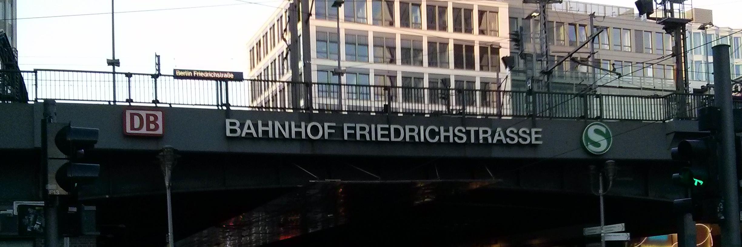 Luis Fernandez banner