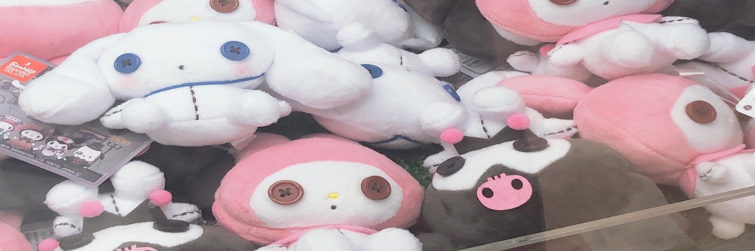 loonanese's profile banner image