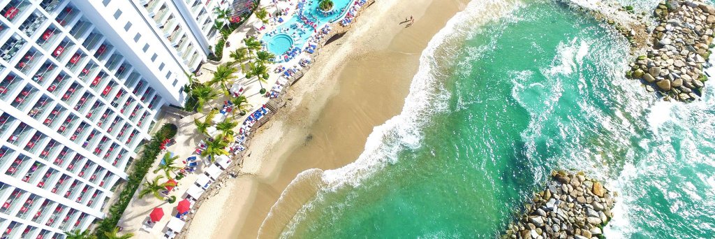 LoneStarTravel's profile banner image