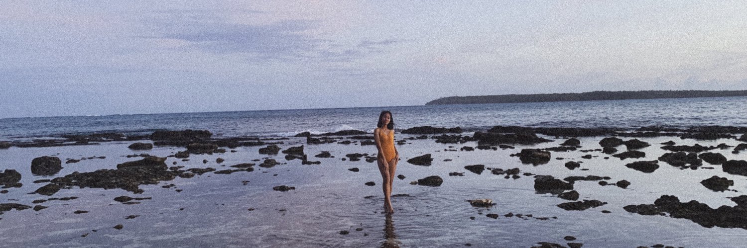 myraholic's profile banner image