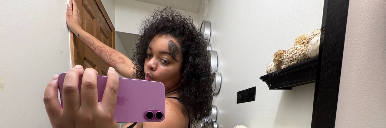 Naomi_Slutty's profile banner image