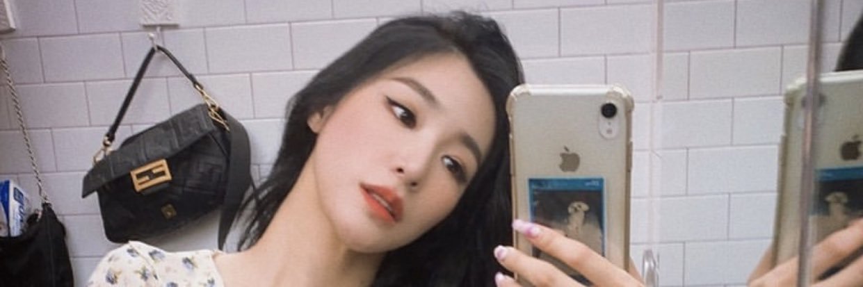 gigiginaa's profile banner image