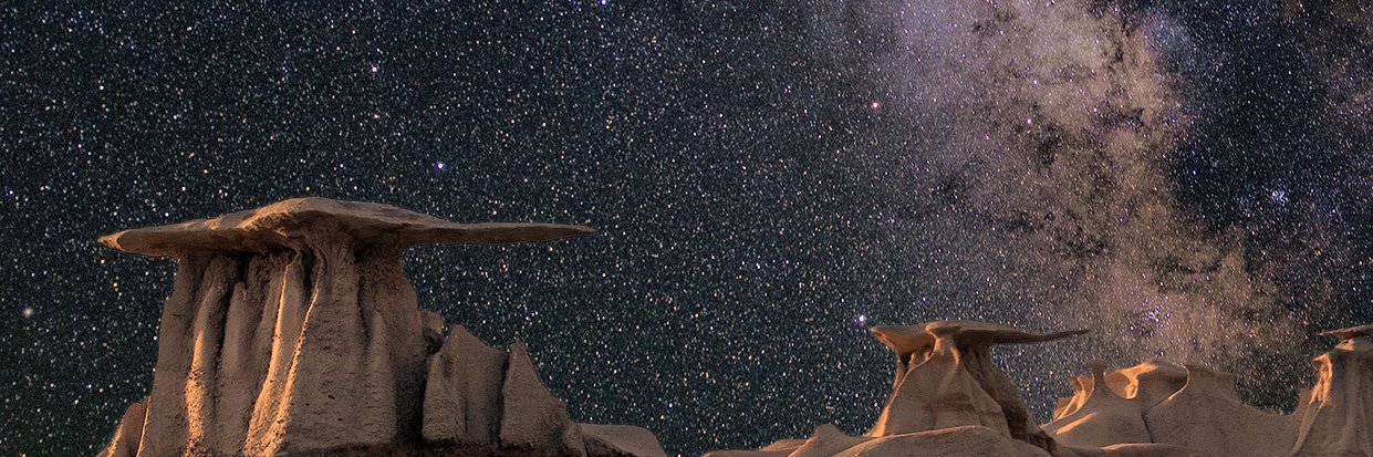 arisantosso's profile banner image