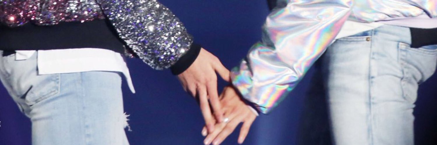 analoveART's profile banner image