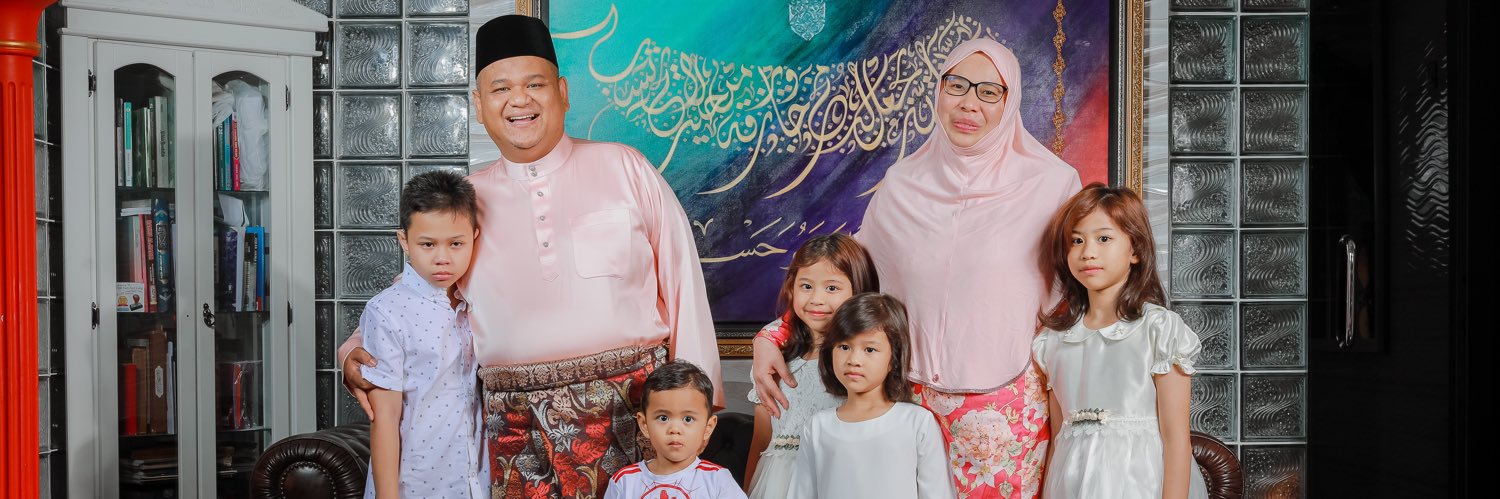 zainolanol's profile banner image